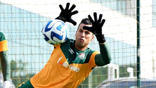 Fábio pode se tornar o jogador mais velho a vencer a Libertadores