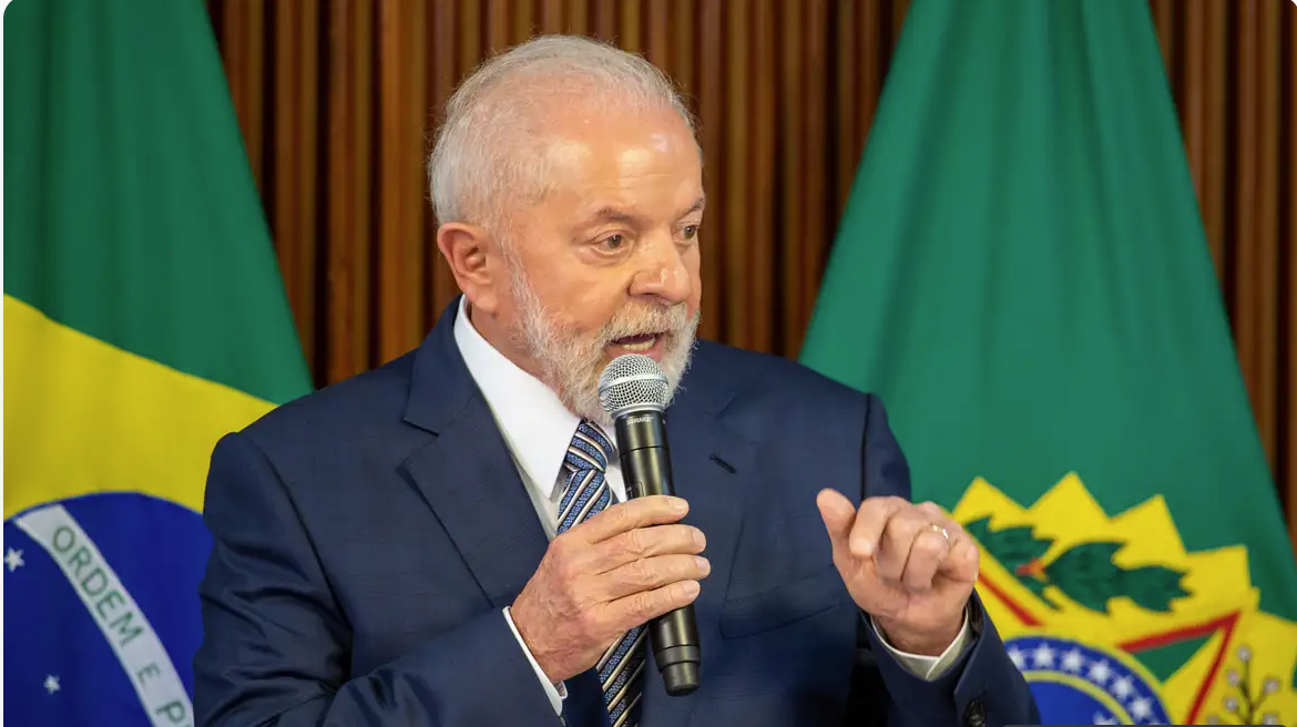 Lula cobra a elaboração de política nacional de Inteligência Artificial: ‘Vamos criar vergonha’