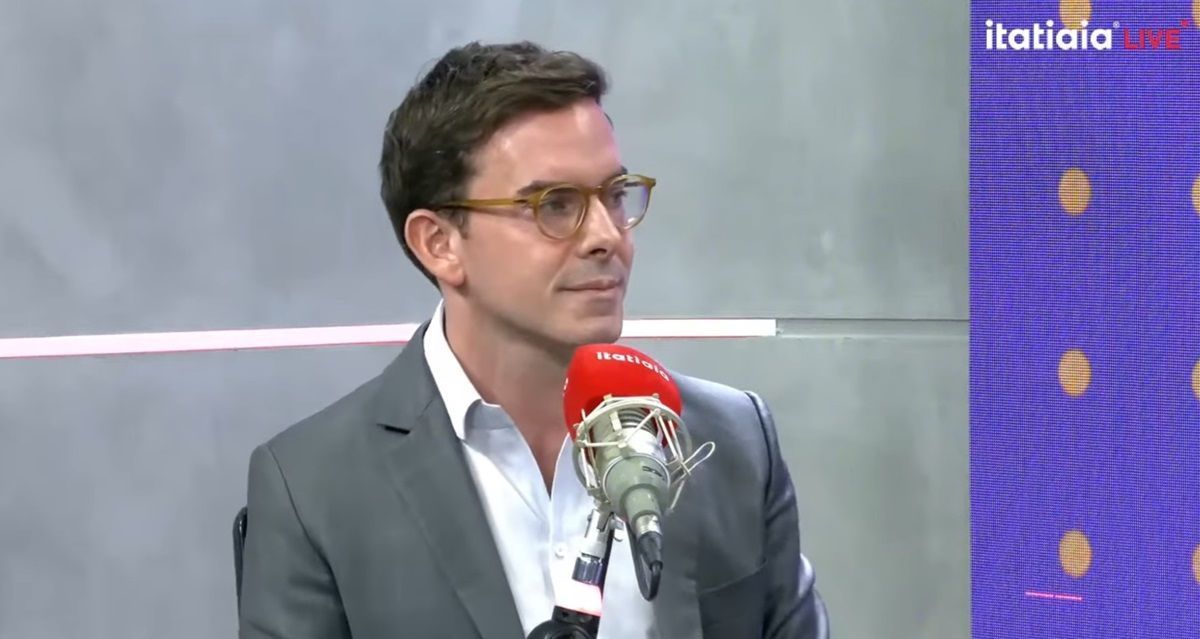 Em BH, executivo revela atualização no Onix e lançamento de SUV compacto