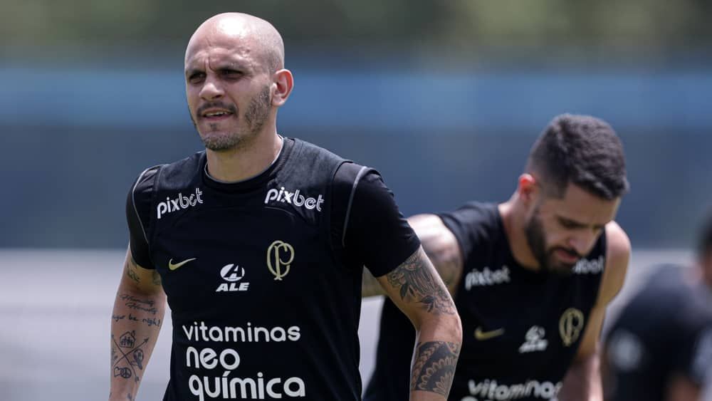 Fábio Santos, sobre despedida do Corinthians: “Mistura de sentimentos”