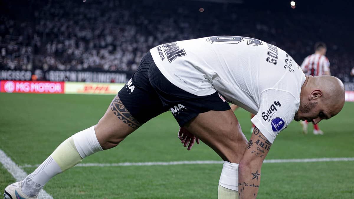 Aposentar no Corinthians? Saiba o que Fábio Santos pensa sobre o tema