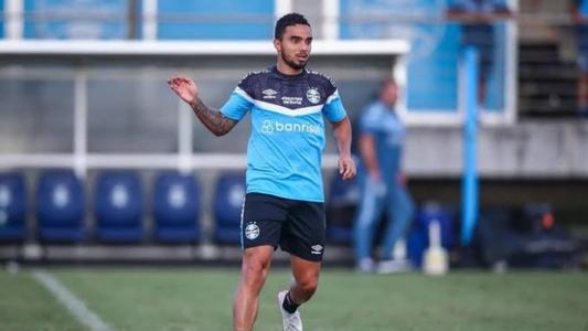 Fábio tem lesão no joelho e para por tempo indeterminado