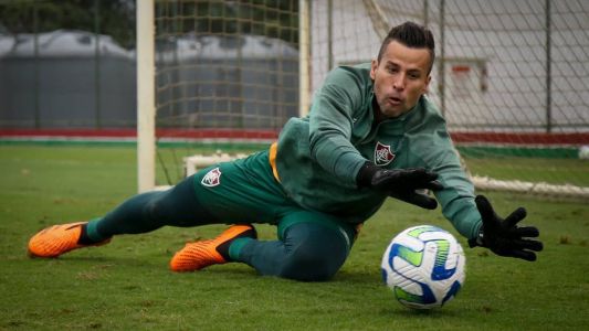 Fábio vai completar 100 jogos com a camisa do Fluminense