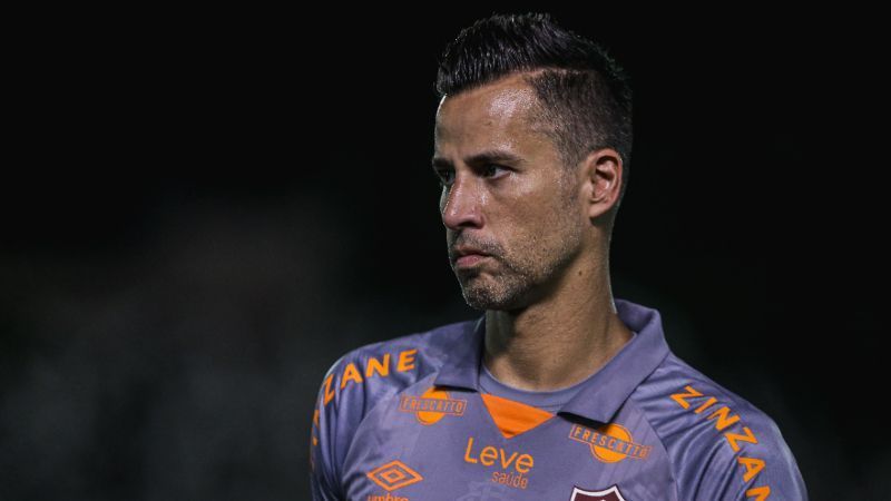 Goleiro do Cruzeiro fecha patrocínio com empresa parceira de Fábio