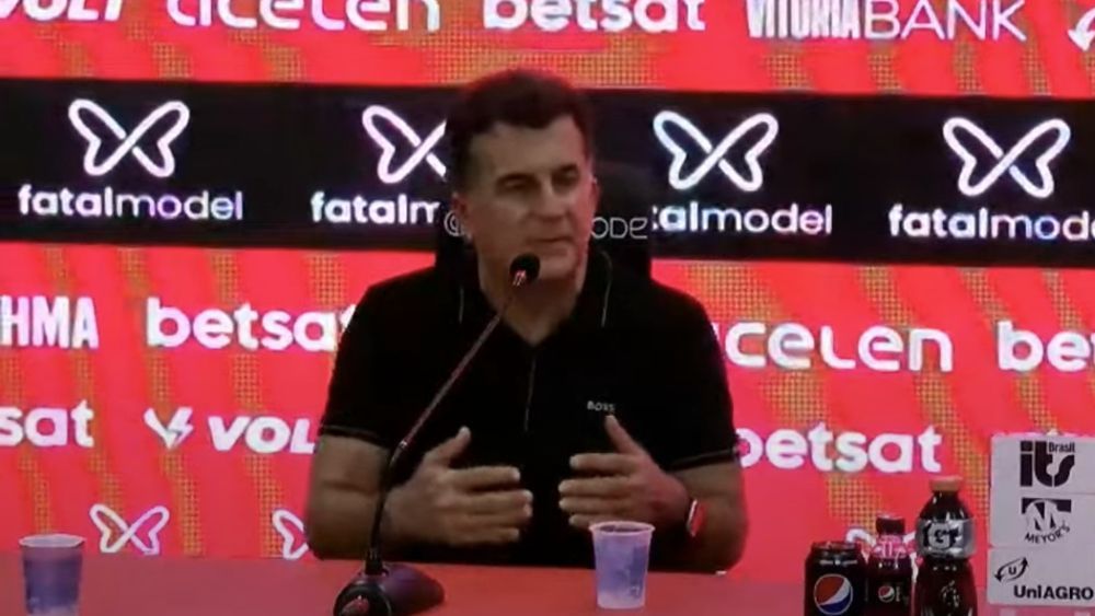 Presidente do Vitória fala em 'escândalo' após empate com Cruzeiro e faz clamor