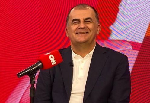 Presidente do Vitória provoca rival: 'Só grana não faz efeito'