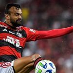 Zagueiro do Flamengo desabafa após empate com Cruzeiro: 'Jogo de merda'