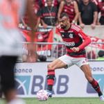Veja como ficou o tornozelo de Fabrício Bruno após Flamengo x Vasco