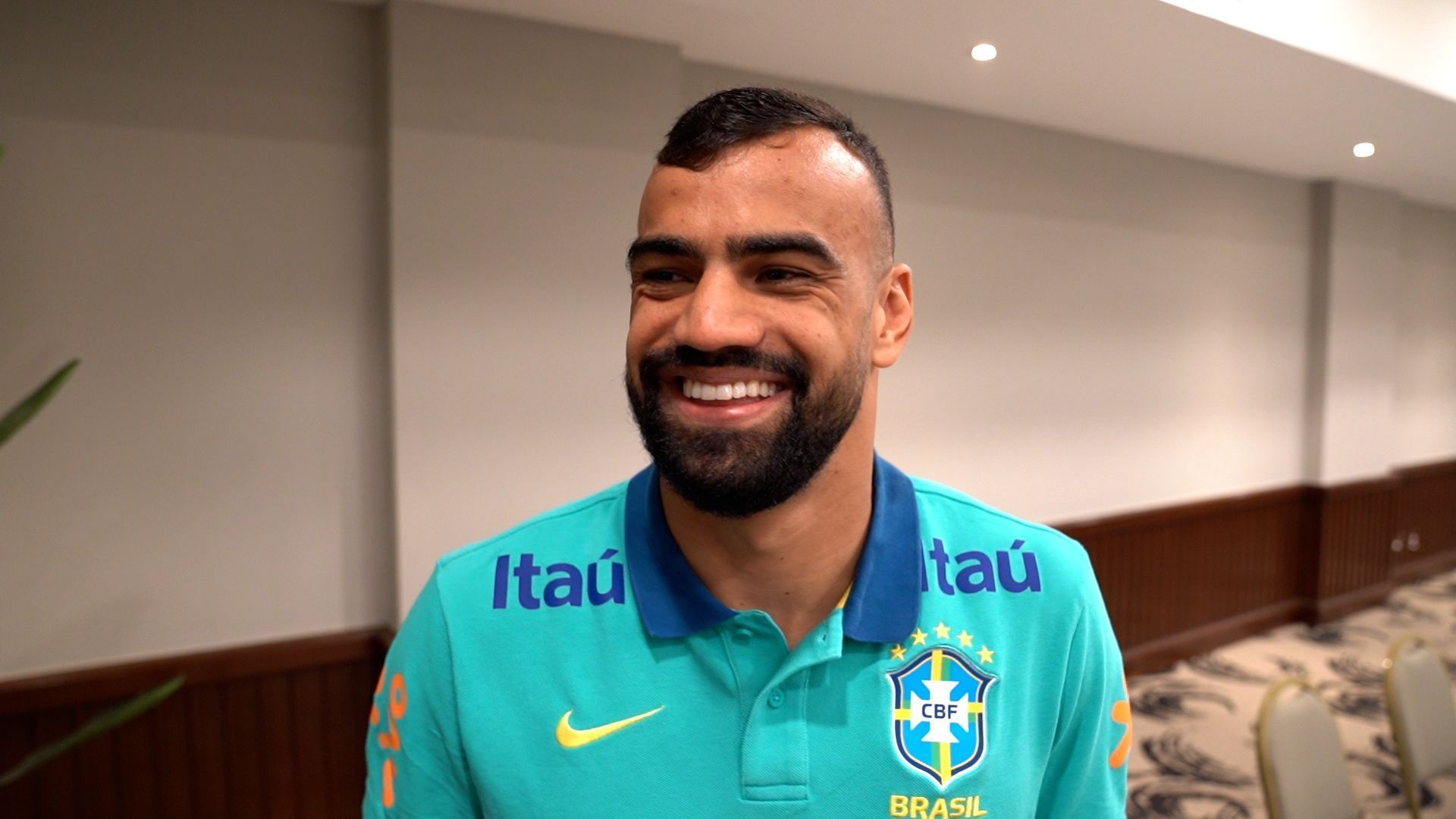 Fabrício Bruno se apresenta à Seleção Brasileira e projeta jogo contra o Paraguai