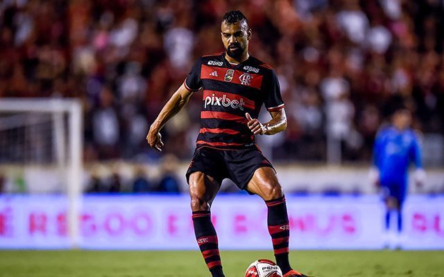 Fabrício Bruno confia em classificação do Flamengo na Libertadores: ‘Não tem terra arrasada’