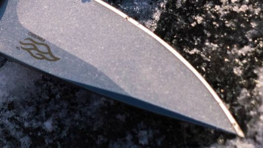 Segundo a polícia, uma menina de 5 anos e uma mulher, na casa dos 30, ficaram "gravemente" feridas.