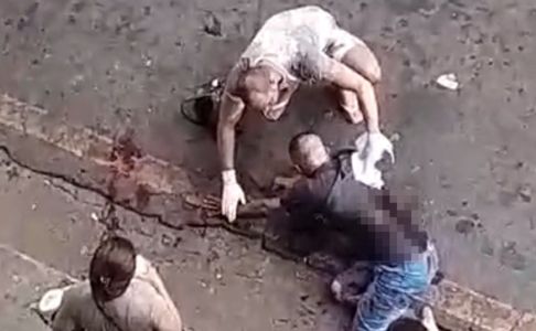 Foto mostra homem que foi esfaqueado no Centro de Belo Horizonte