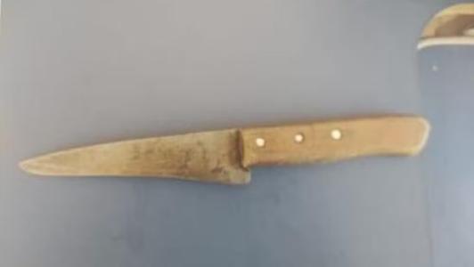 Foto mostra facada usada por estudante em ataque dentro de escola em Janaúba (MG)