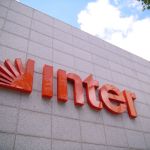 Quer começar a investir? Entenda como escolher o melhor banco