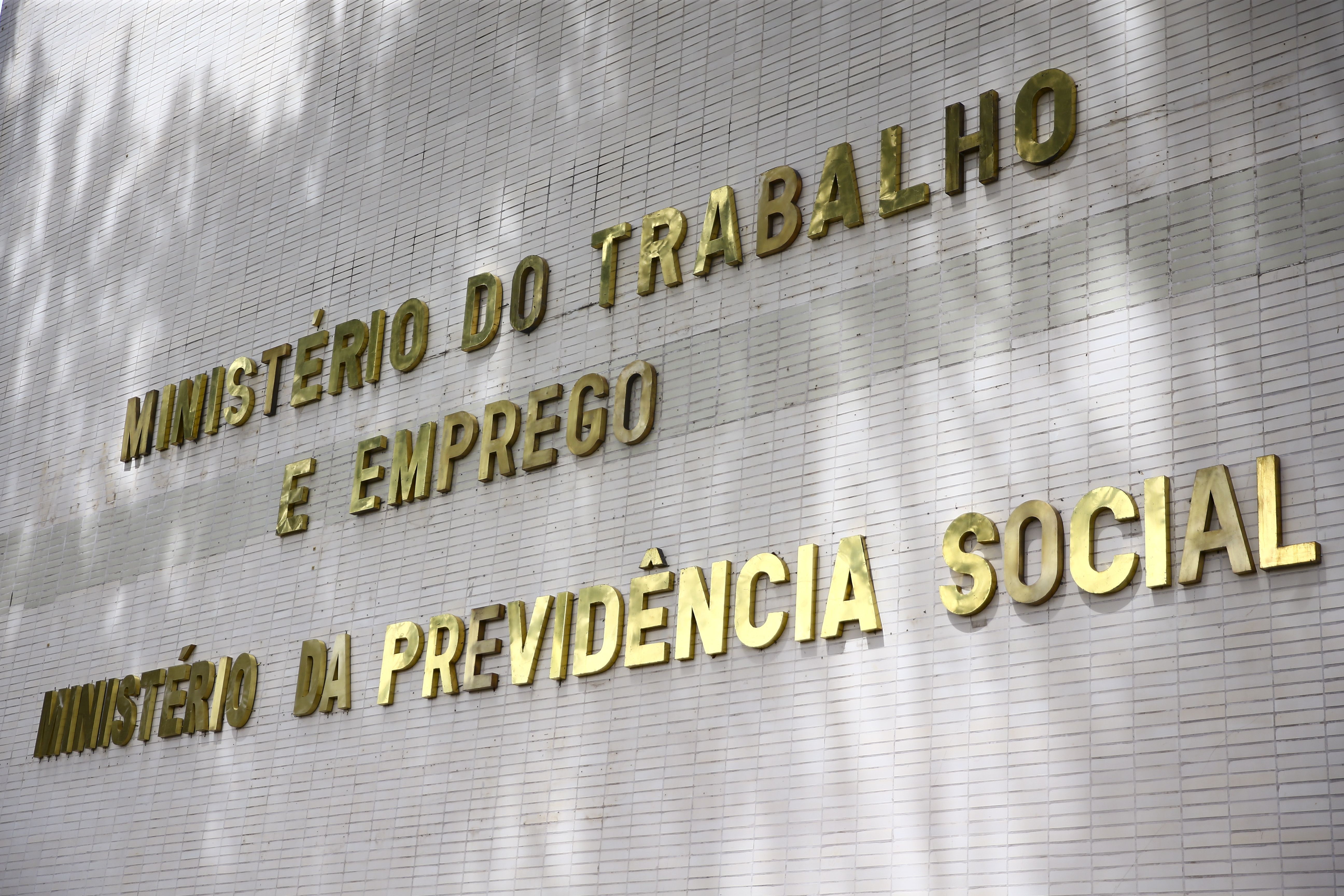 'Apagão' deixa serviços do Ministério do Trabalho fora do ar há dez dias
