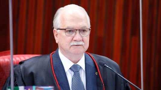 Fachin respondeu aos ataques de Bolsonaro em evento na OAB no Paraná