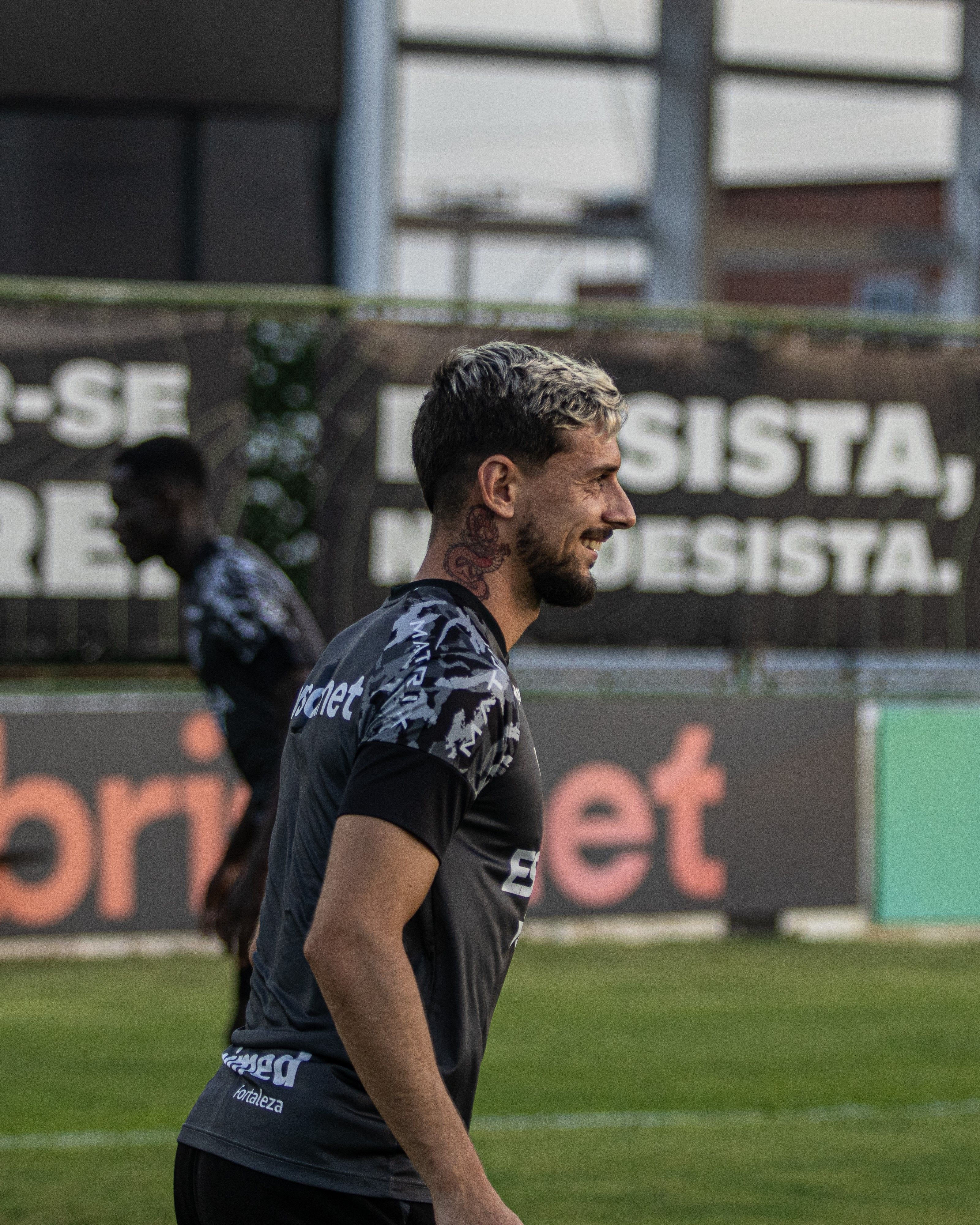 Atacante uruguaio sem espaço no Ceará fecha com clube chileno