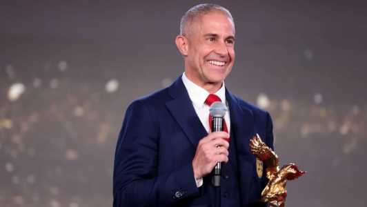Sylvinho, ex-Corinthians, é o treinador da Albânia • Divulgação/Albânia