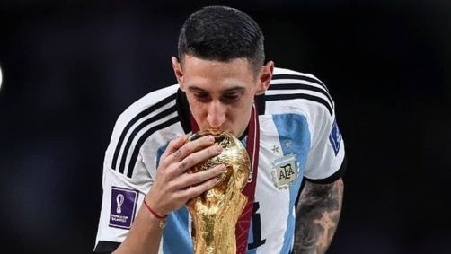 Di María anuncia aposentadoria da Seleção