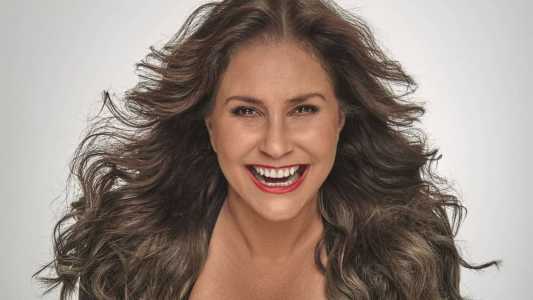 Fafá de Belém é uma das cantoras mais aclamadas da música brasileira, graças a seu canto expressivo e sensual