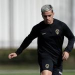 Fagner projeta “jogo duro” para o Corinthians contra o Inter