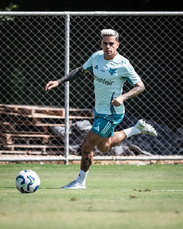 Fagner, do Cruzeiro, reage a primeira convocação do filho à Seleção Brasileira