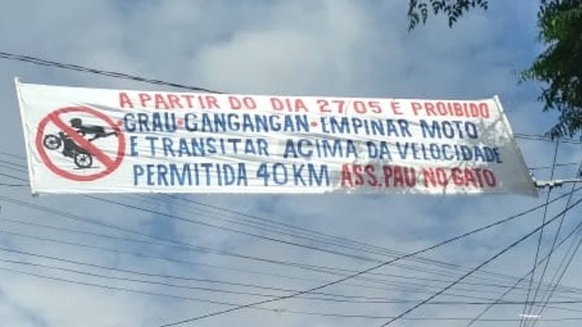 Traficantes espalham faixas com regras de trânsito no Alto Vera Cruz, denunciam moradores