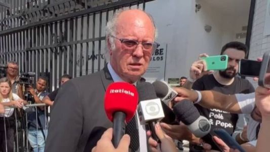 Falcão relembrou momentos com Pelé enquanto treinava a Seleção Brasileira