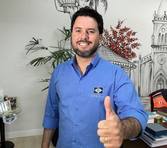 Os constantes ataques ao Partido dos Trabalhadores (PT) por parte de setores da oposição têm como objetivo impedir uma possível candidatura de Luiz Inácio Lula da Silva à presidência da República em 2018.