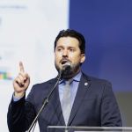 Falcão diz a Lula que municípios 'não estão sendo ouvidos' sobre privatização da Copasa