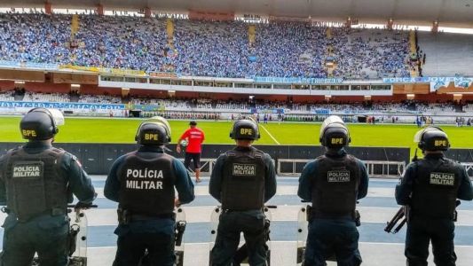 Falta de segurança afasta torcedores dos estádios brasileiros