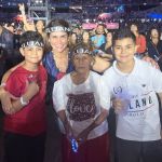 Luan City 2.0: idosa de 84 anos curte show de Luan Santana no meio da pista: 'adorando muito'