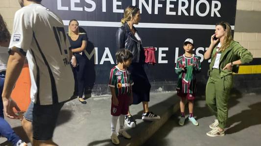 Família de Ganso barrada na porta do Nilton Santos