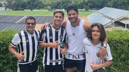 Família de Hulk já é toda atleticana