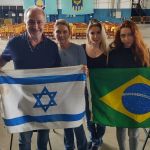 Estudante brasileiro que desistiu de ir à rave atacada pelo Hamas desembarca em São Paulo