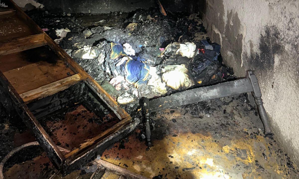 Família fica ferida após incêndio causado por vela acesa em Juiz de Fora