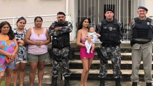 Família levou bebê engasgado até um posto policial e pediu ajuda