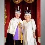 Família real britânica divulga fotos oficiais de Charles III e Camilla; veja