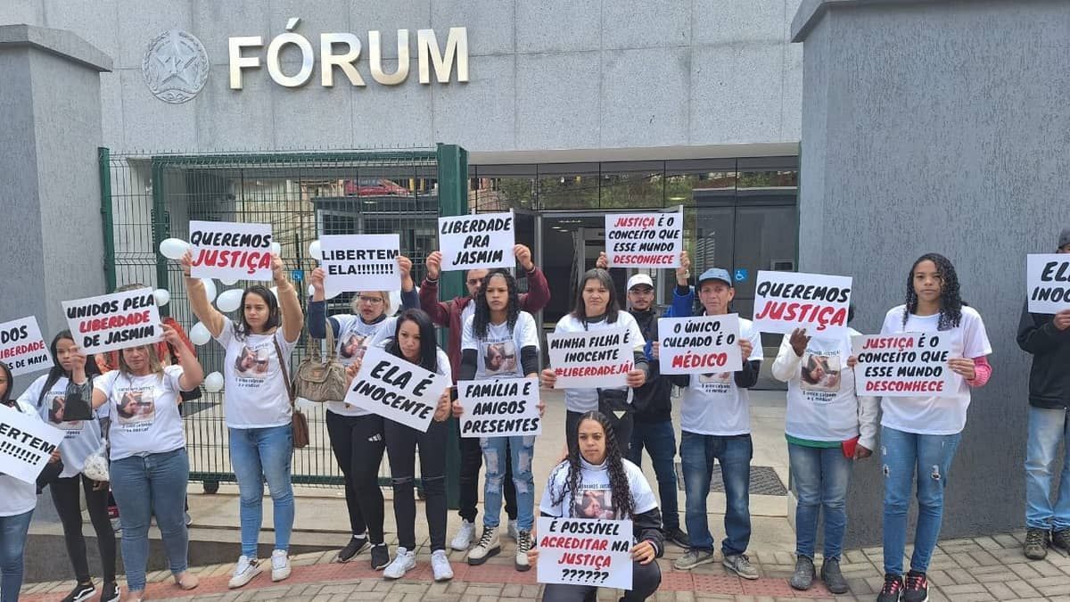 Revogada prisão preventiva de pais suspeitos de maus tratos contra bebê