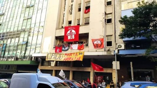 Famílias ocuparam prédio na rua da Bahia, no centro de BH, na última sexta-feira (28)