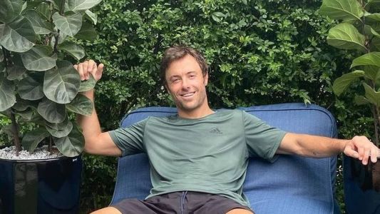 Famosos mandam mensagens de apoio a Kayky Brito após acidente.