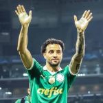 Felipe Anderson é apresentado à torcida do Palmeiras e exibe número de camisa