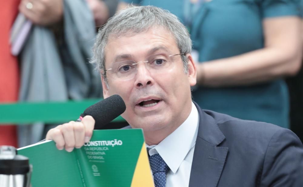 Deputado do PT pede fim da prisão domiciliar de Bolsonaro ao STF