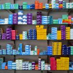Comissão debate projeto que autoriza venda de medicamentos em supermercados
