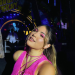 Farofa da Gkay: influencer canta música da Ivete em show de Claudia Leitte e é detonada