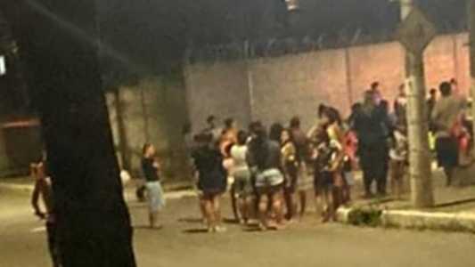 Fato ocorreu no bairro Novo Tempo e chamou atenção de vários curiosos