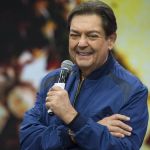 Fausto Silva deixa UTI e vai para tratamento semi-intensivo