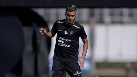 Fausto Vera treinou normalmente com o grupo