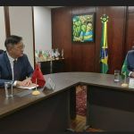 Ministro da Agricultura diz que não há motivos para se preocupar com o 'Mal da Vaca Louca'