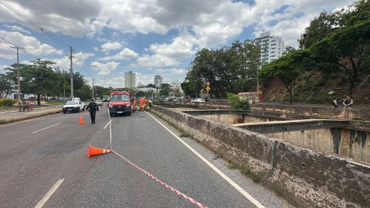 Corpo é localizado no Ribeirão Arrudas, próximo ao viaduto da Amazonas
